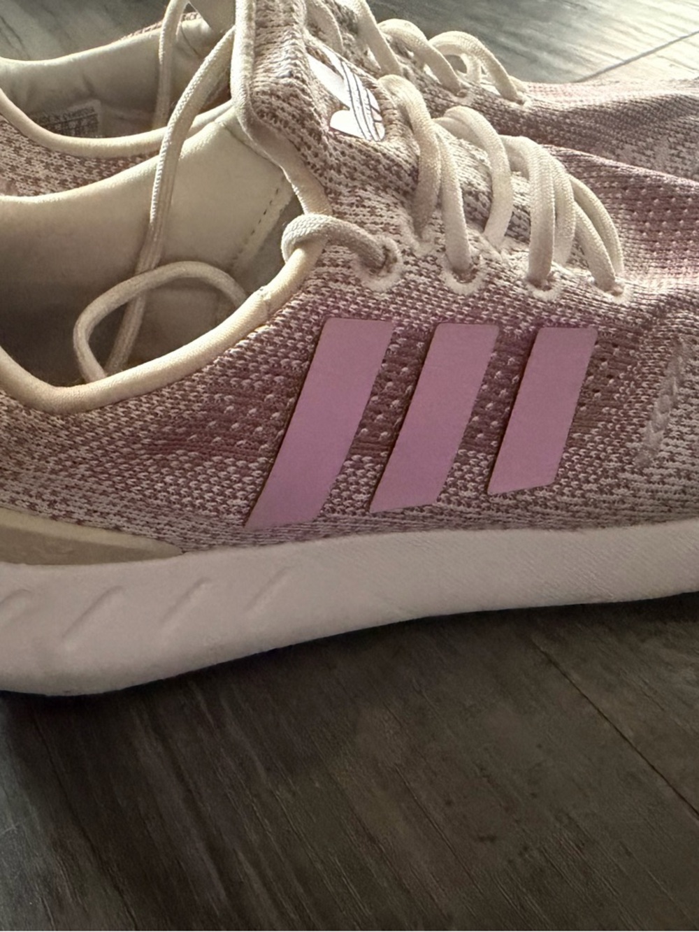 ADIDAS SWIFT RUN 22 - Picture 2 of 8